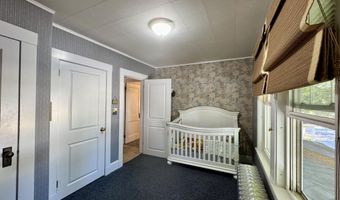 104 7th St, Bangor, ME 04401