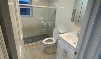 74 W 7TH St 3, Bayonne, NJ 07002