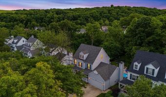1307 Red Oak Plantation Dr, Ballwin, MO 63021