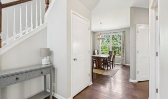 197 E Old Mill Trl, Antioch, IL 60002