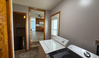 820 Skyline Dr, Bassett, NE 68714