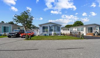8522 N LONGBOAT Way, Berlin, MD 21811
