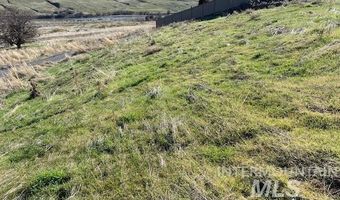 107 Appleford Dr, Asotin, WA 99402