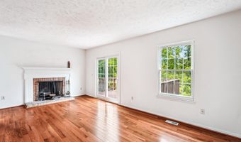 44049 FERNCLIFF Ter, Ashburn, VA 20147
