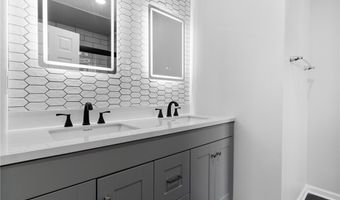 10400 Maryland St, Aurora, OH 44202