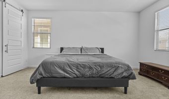 1092 E NEWLAND Dr, Chandler, AZ 85286