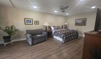 1902 Mountain Shadow Dr, Carlsbad, NM 88220