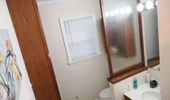 811 N River Ave, Alma, MI 48801