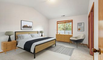 20572 Conifer Ave, Bend, OR 97702