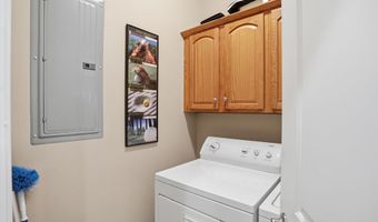 921 Hildebrand Dr, Indianapolis, IN 46217