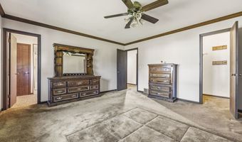 915 Carriage Dr, Algonquin, IL 60102