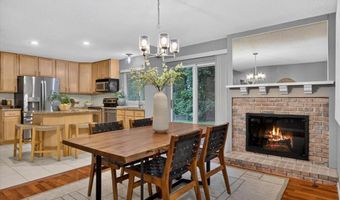 1115 Shadowoak Dr, Ballwin, MO 63021