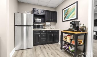 8037 Corporate Center Dr, Charlotte, NC 28226