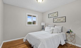 999 Elm Dr, Apple Valley, MN 55124