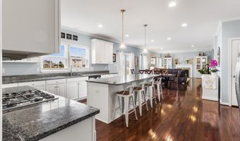 10 Gina Dr, Allentown, NJ 08501