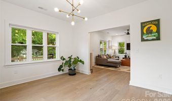 1900 Arnold Dr, Charlotte, NC 28205