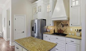 334 Gladeview Pl, Brandon, MS 39047