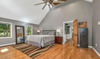 212 Wentworth Rd, Brookfield, NH 03872