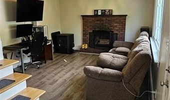 68 North Rd, Burrillville, RI 02859