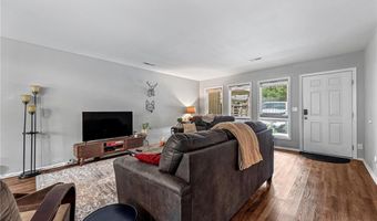 19 Mellor Ln, Bella Vista, AR 72715