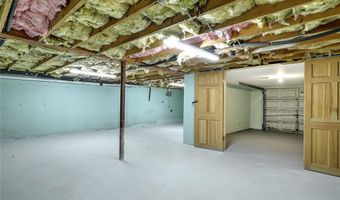 278 Sowams Rd, Barrington, RI 02806