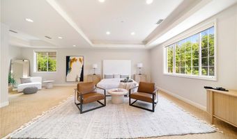 15850 Seville Ln, Encino, CA 91436