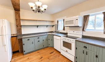 11 N Ridge Rd, Burke, VT 05871