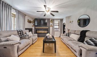 835 Erickson Rd, Ashby, MA 01431