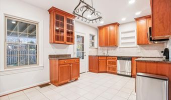 6022 VALLEY VIEW Dr, Alexandria, VA 22310