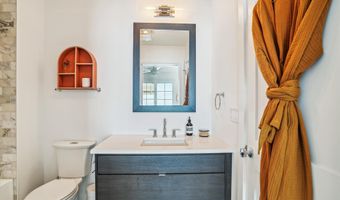 697 GIDDINGS Ave, Annapolis, MD 21401