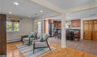 30 First School St, Bristol, RI 02809