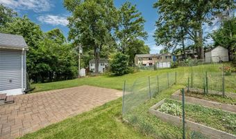 7614 General Meade Ln, Affton, MO 63123