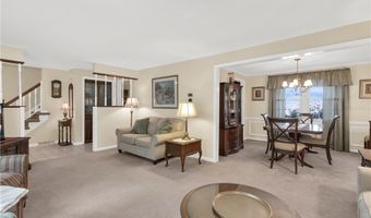 56 LaBelle Ter, Amherst, NY 14228