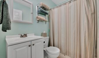 114 Tiffany Ln, Bristol, CT 06010