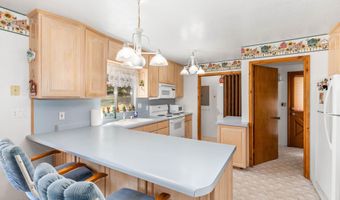 627 GRANDVIEW Dr, Alpine, WY 83128
