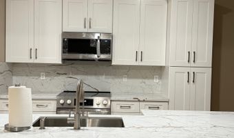 10910 W LAURELWOOD Ln, Avondale, AZ 85392