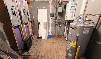 31 Granite St, Barre, VT 05641