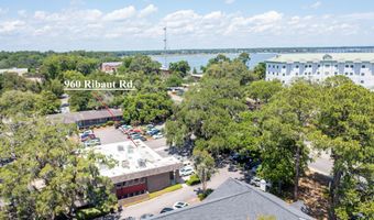 960 Ribaut Rd B, Beaufort, SC 29902