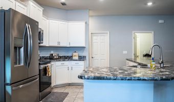 261 WALKERS POINT Dr, Auburndale, FL 33823