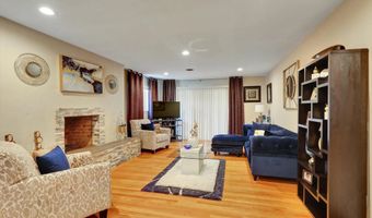 4284 Panorama Dr, La Mesa, CA 91941