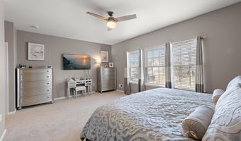 3 Moonlight Dr, Barnegat, NJ 08005