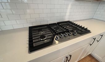 200 E Moore St D, Apex, NC 27502