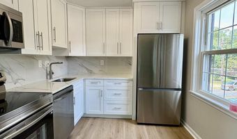 2008 38TH St SE 302, Washington, DC 20020