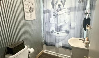 613 Hall Ave, Ava, MO 65608