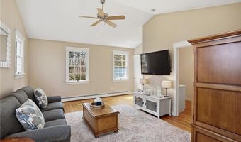 14 High St, Barrington, RI 02806