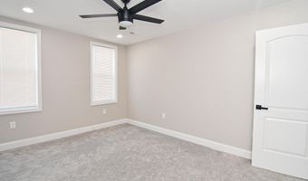2644 E HOFFMAN St, Baltimore, MD 21213