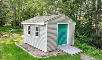 9 Patricia Dr, North Providence, RI 02904