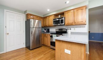 1167 Greens Farm Rd, Cincinnati, OH 45102
