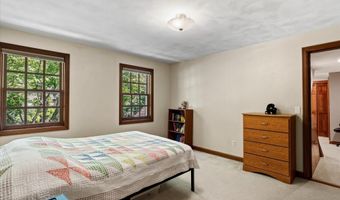 1837 S LEE St, Appleton, WI 54915