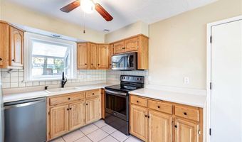 707 Bitterfield Dr, Ballwin, MO 63011